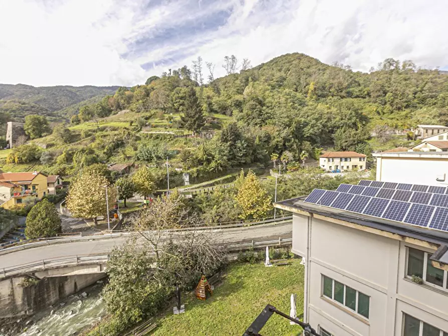 Immagine 11 di Trilocale in vendita  in Via Clemente Rebora 11 a Campomorone