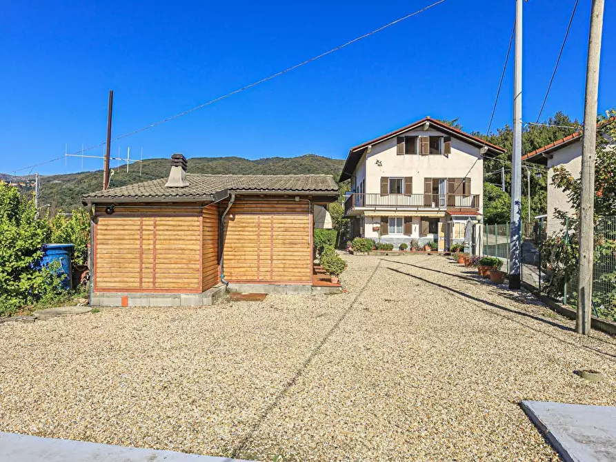 Immagine 55 di Pentalocale in vendita  in Via Costigliolo a Mignanego