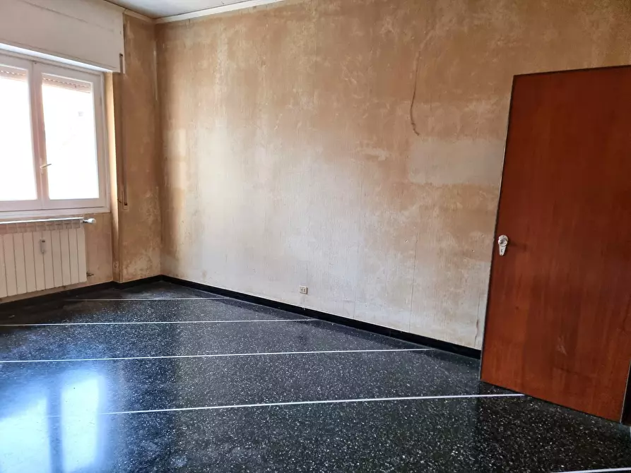 Immagine 18 di Pentalocale in vendita  in Via Paolo Anfossi 68c a Genova