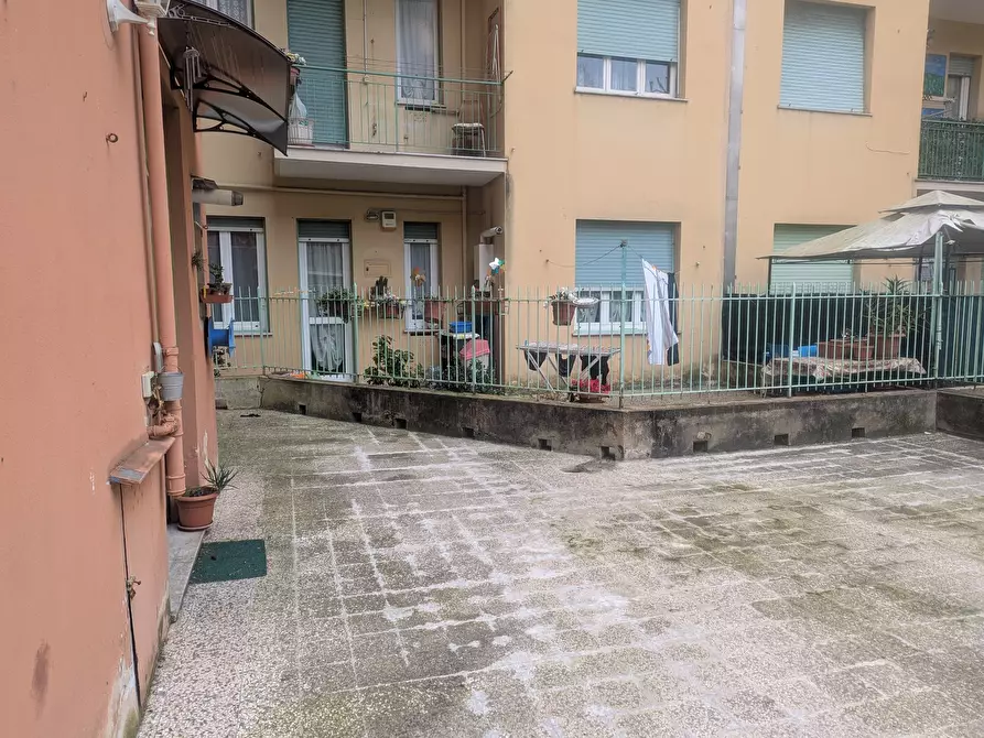 Immagine 24 di Bilocale in vendita  in Salita Brasile 13 a Genova