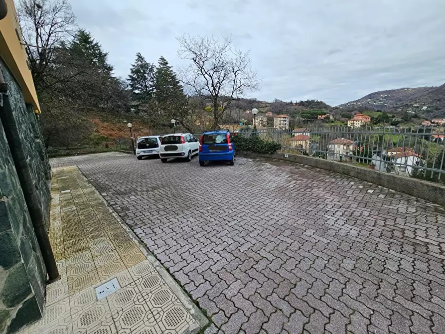 Immagine 37 di Pentalocale in vendita  in Via Benedetto da Cesino 38A a Genova