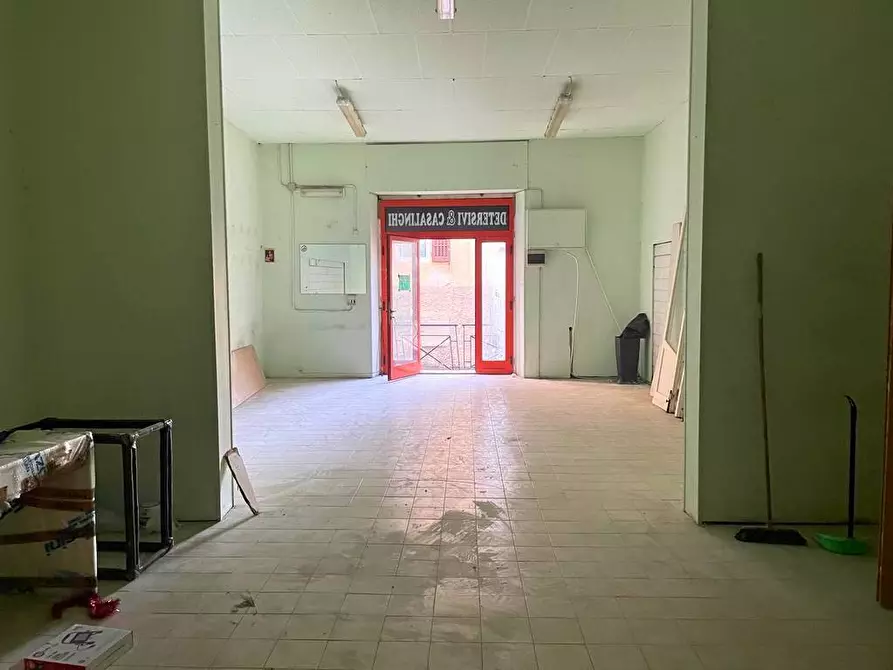 Immagine 3 di Locale commerciale in vendita  a Monte Argentario