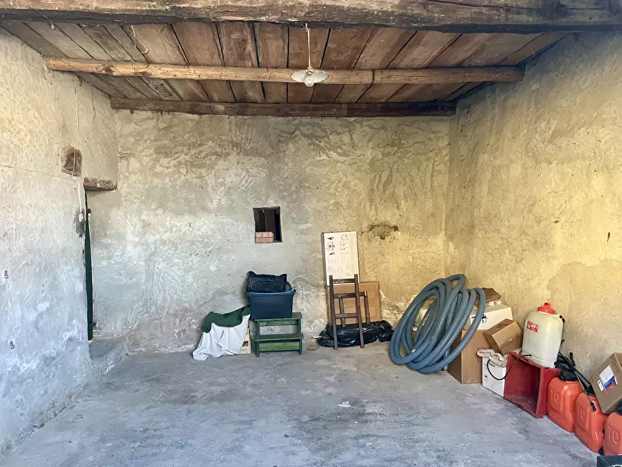 Immagine 7 di Porzione di casa in vendita  in Castelletto 30 a Castiglione Falletto