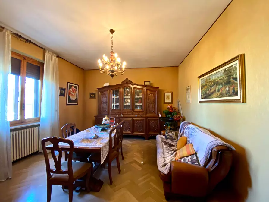 Immagine 6 di Villa in vendita  in via bricco broncio a Serravalle Langhe