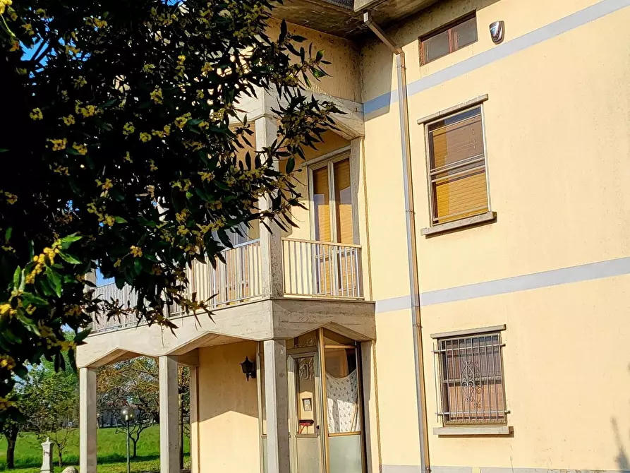 Immagine 7 di Casa bifamiliare in vendita  in Strada Bassa 3 a San Secondo Parmense