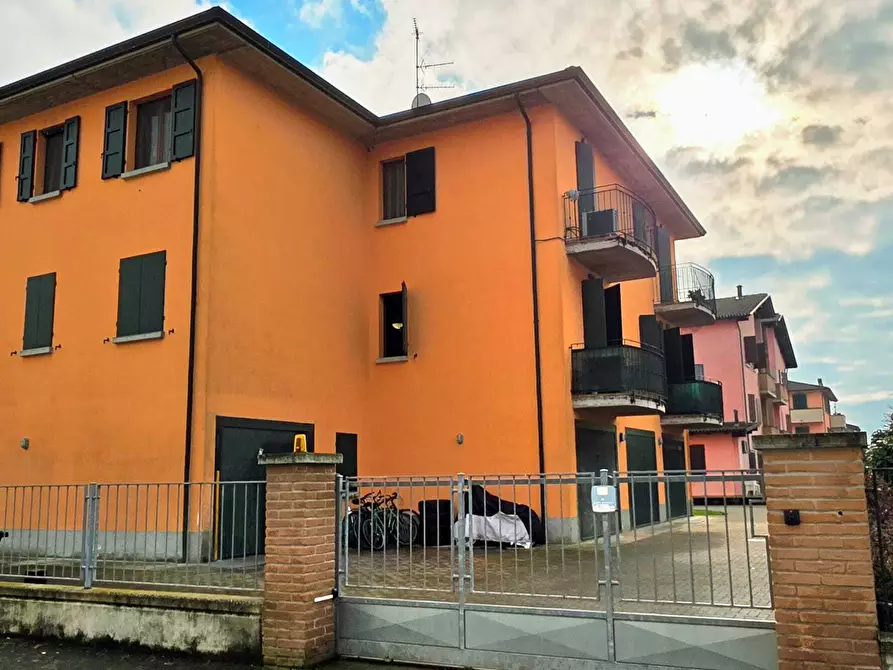 Immagine 3 di Trilocale in vendita  in Via Pezzarossa Vincenzo 2 a San Secondo Parmense