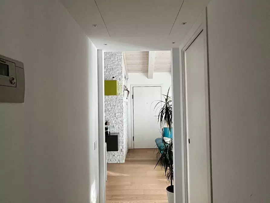 Immagine 18 di Attico in vendita  a Senigallia