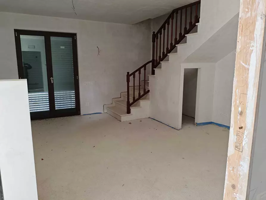 Immagine 12 di Trilocale in vendita  a Ostra Vetere