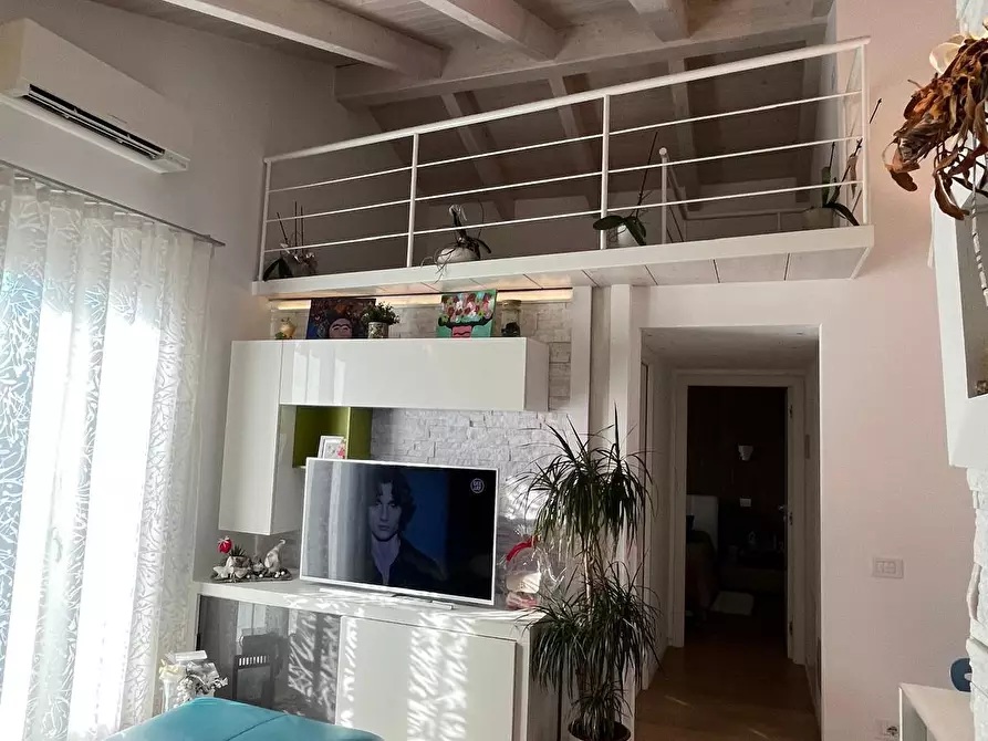 Immagine 20 di Attico in vendita  a Senigallia