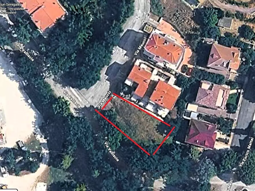 Immagine 1 di Terreno industriale in vendita  a Trecastelli