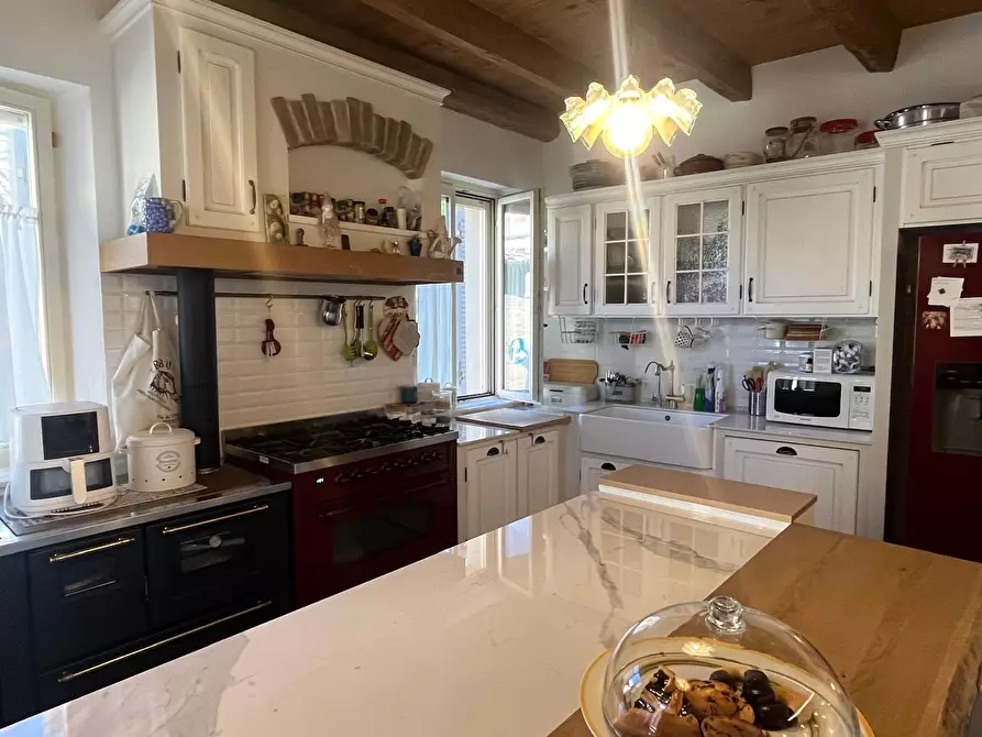 Immagine 1 di Villetta a schiera in vendita  a Senigallia