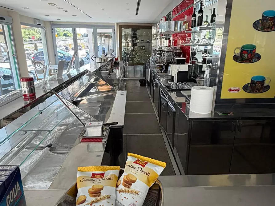 Immagine 5 di Bar / Ristorante in vendita  a Senigallia