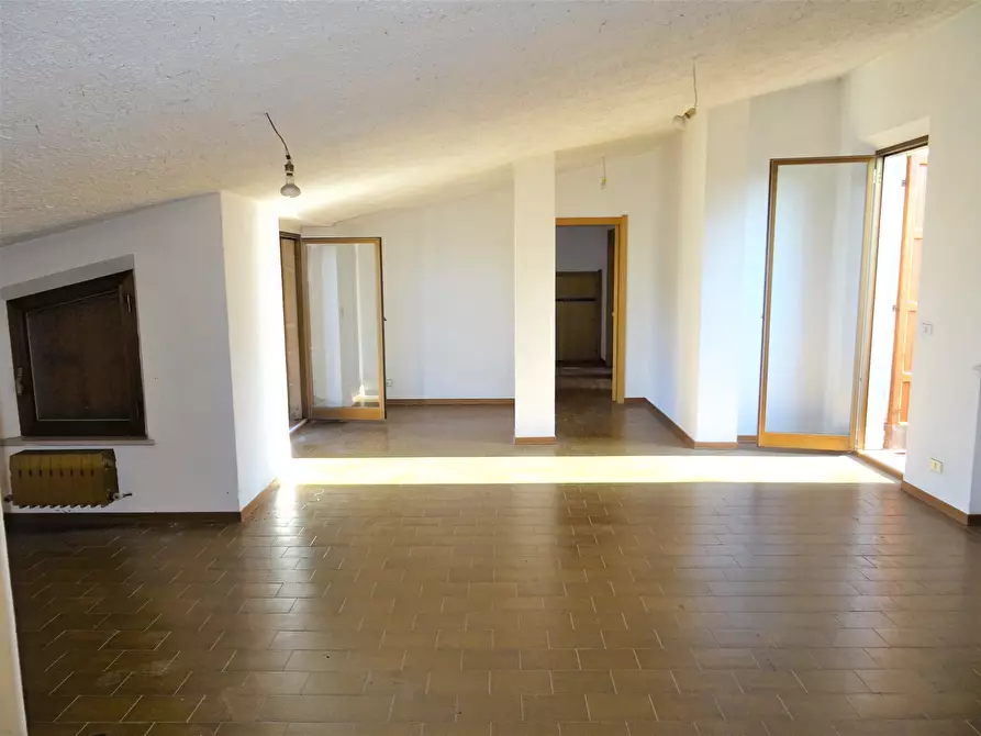 Immagine 23 di Villa in vendita  a Montemarciano