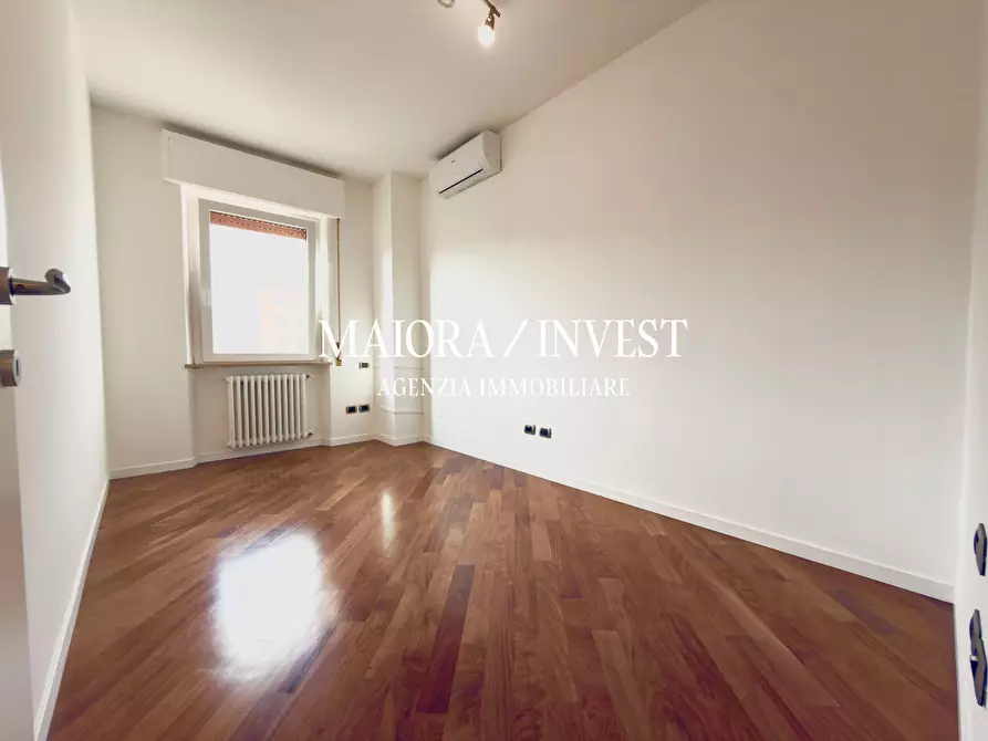 Immagine 15 di Pentalocale in vendita  in via Piemonte a San Benedetto Del Tronto