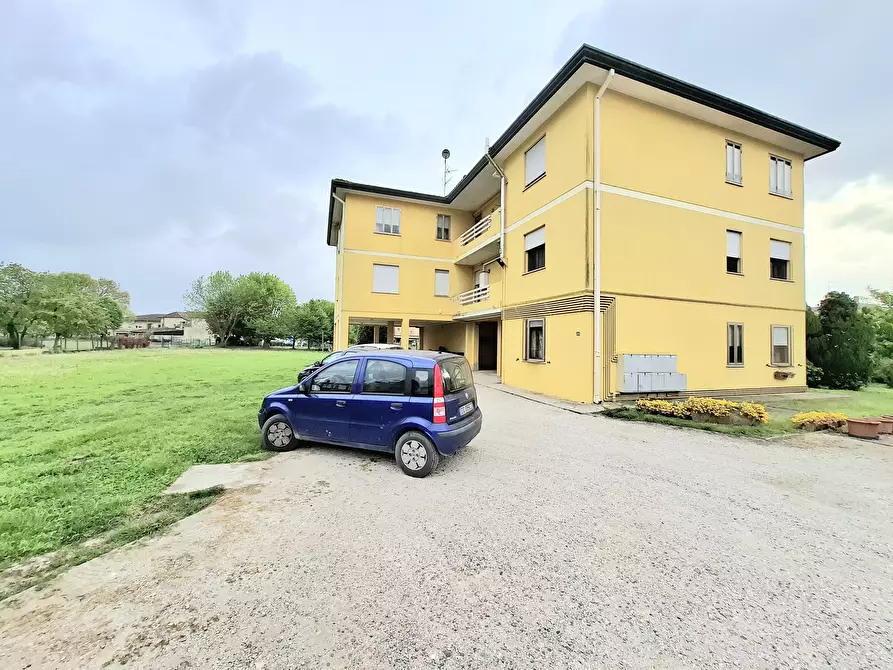 Immagine 3 di Trilocale in vendita  in Via Ponte Dell'Asino 57 a Rovigo