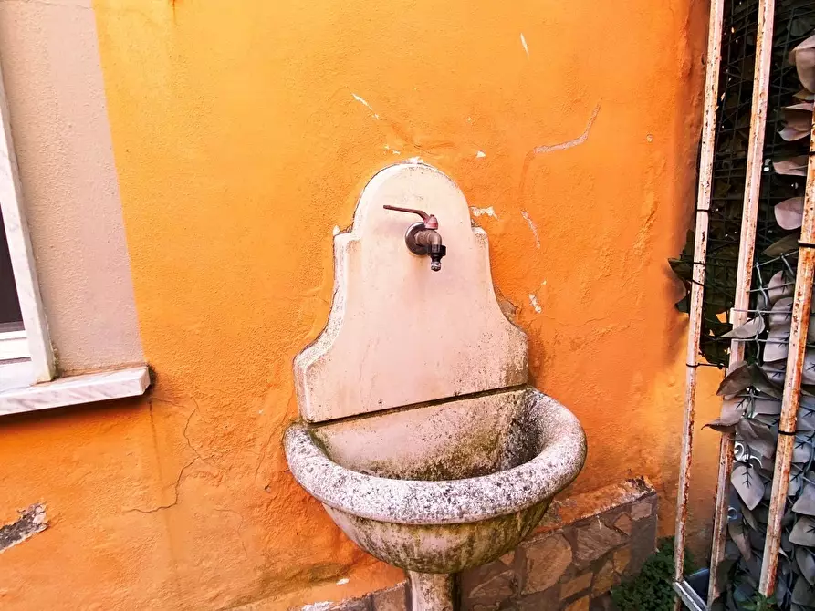 Immagine 12 di Porzione di casa in vendita  in Via Umberto Biancamano 141 a La Spezia