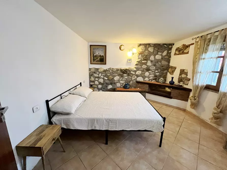 Immagine 12 di Porzione di casa in affitto  in Via Sarzanello 170 a Sarzana