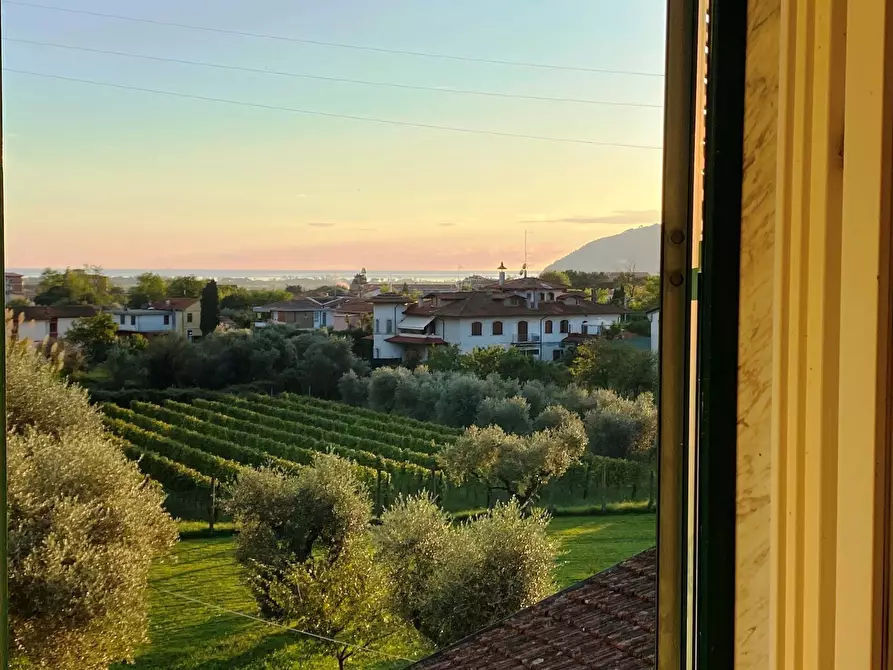 Immagine 1 di Casa bifamiliare in vendita  in Via Fornace 28 a Ortonovo