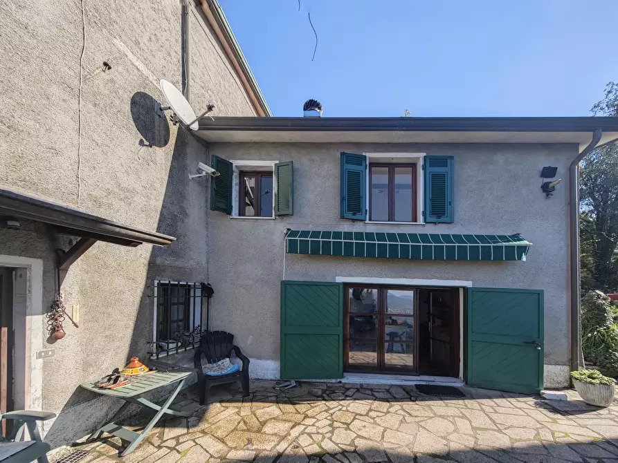 Immagine 8 di Porzione di casa in vendita  in Via Palazzina 8 a Fosdinovo