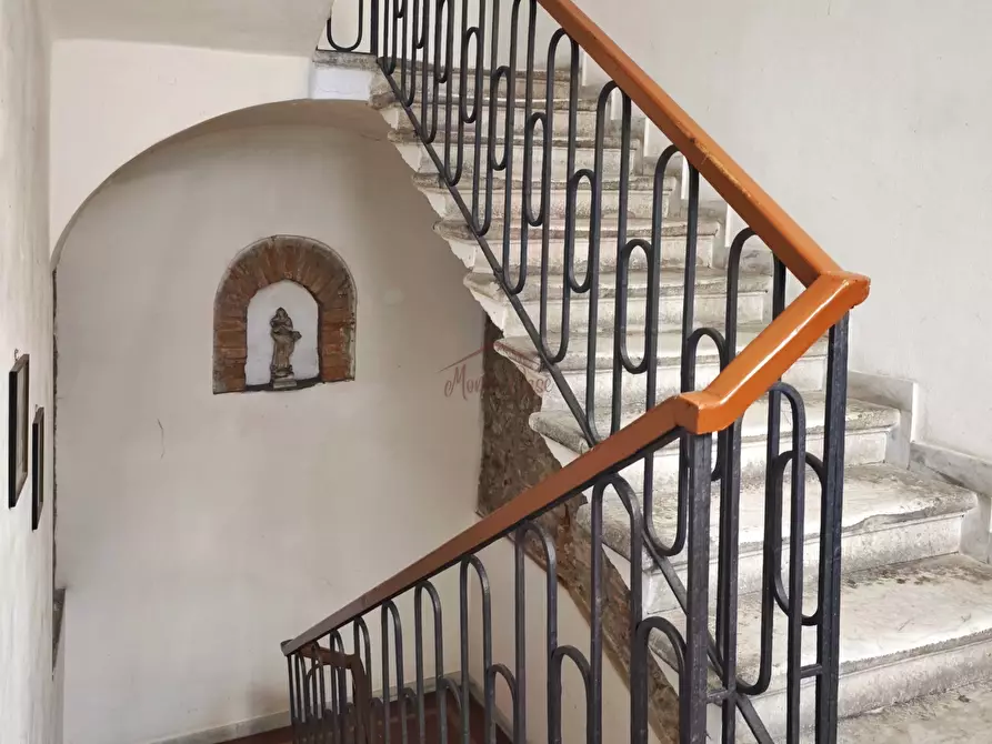 Immagine 40 di Trilocale in vendita  a Sarzana