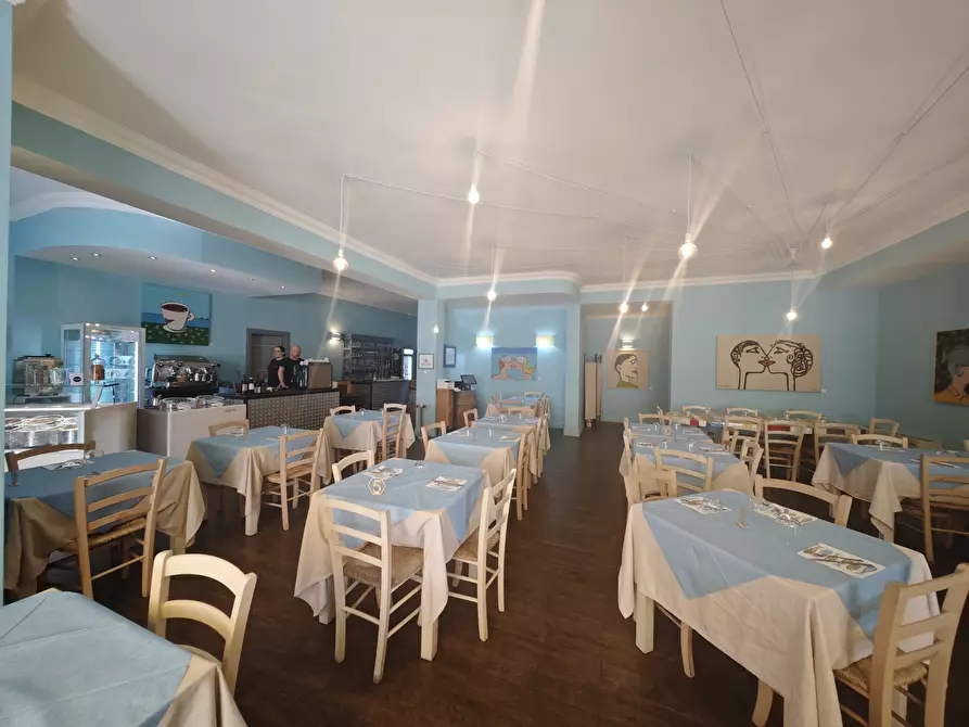 Immagine 18 di Locale commerciale in vendita  in Località Fiascherino 7 a Lerici