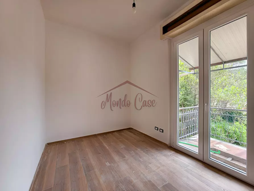 Immagine 12 di Porzione di casa in vendita  in Via Battifollo 53 a Sarzana