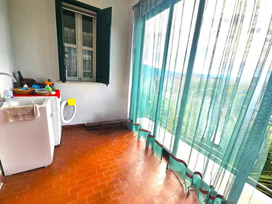 Immagine 10 di Quadrilocale in vendita  in Viale Malaspina 47 a Fosdinovo