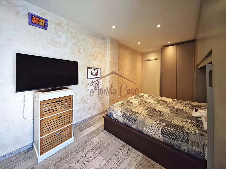 Immagine 36 di Pentalocale in vendita  in Via Socrate Benacci 29 a Sarzana