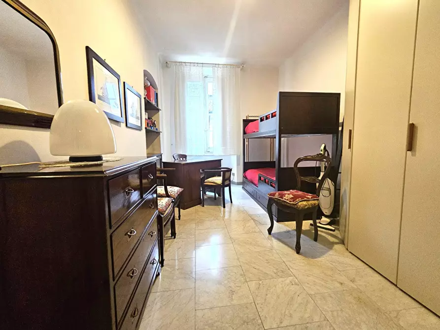 Immagine 10 di Quadrilocale in vendita  in Via Mazzini a Sarzana