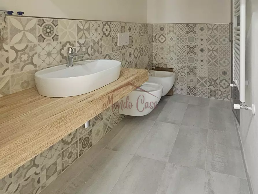 Immagine 27 di Trilocale in vendita  in Piazza Giacomo Matteotti 29 a Sarzana