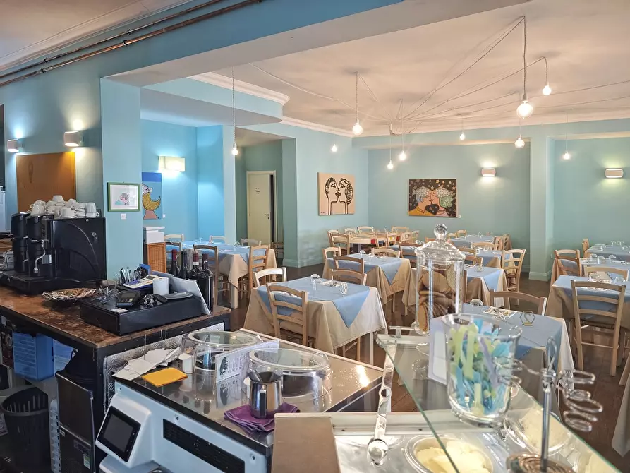 Immagine 55 di Locale commerciale in vendita  in Località Fiascherino 7 a Lerici