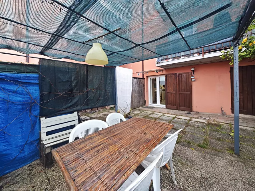 Immagine 22 di Pentalocale in vendita  in Via Salicello 153 a Castelnuovo Magra