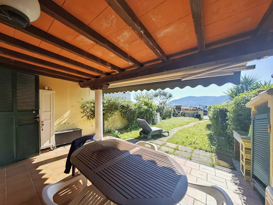 Immagine 6 di Porzione di casa in vendita  in Via Pretura 10 a Ameglia