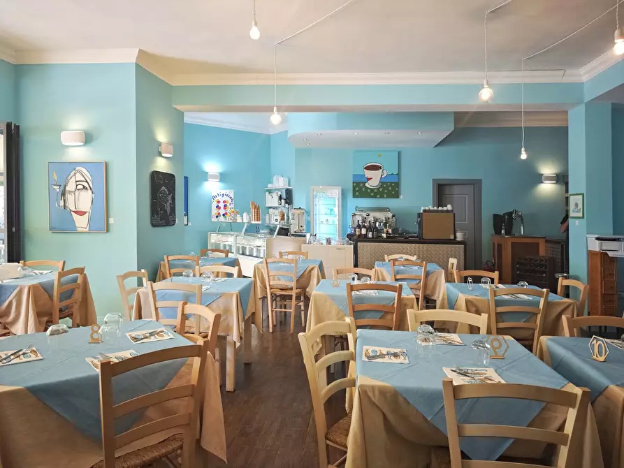 Immagine 12 di Locale commerciale in vendita  in Località Fiascherino 7 a Lerici