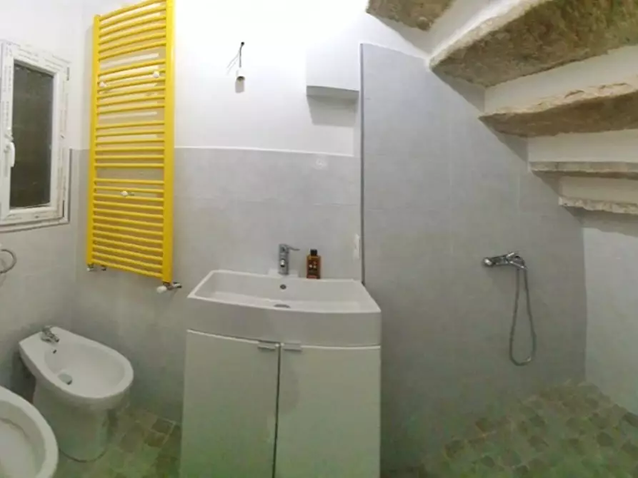 Immagine 25 di Porzione di casa in vendita  in Via Montecavallo a Sarzana