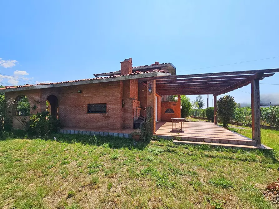Immagine 2 di Villa in vendita  in Via Dogana 10 a Ortonovo