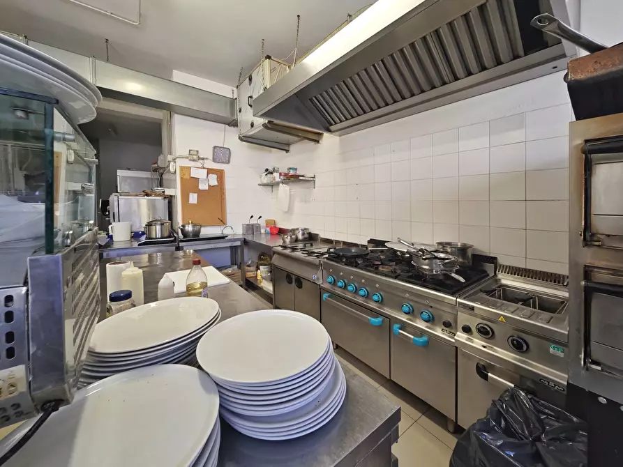 Immagine 71 di Locale commerciale in vendita  in Località Fiascherino 7 a Lerici