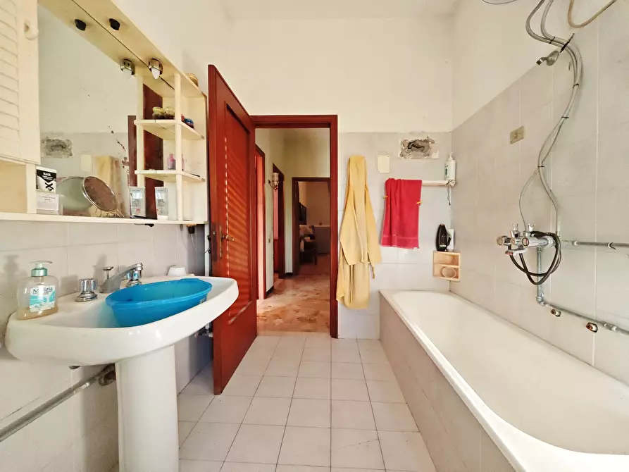 Immagine 65 di Porzione di casa in vendita  in SP23 683 a Castelnuovo Magra