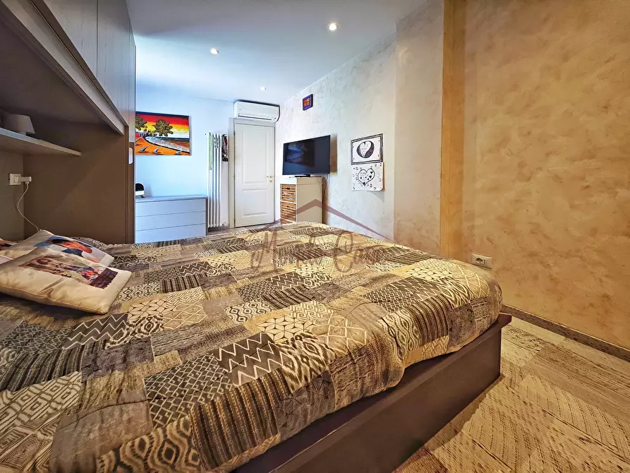 Immagine 39 di Pentalocale in vendita  in Via Socrate Benacci 29 a Sarzana