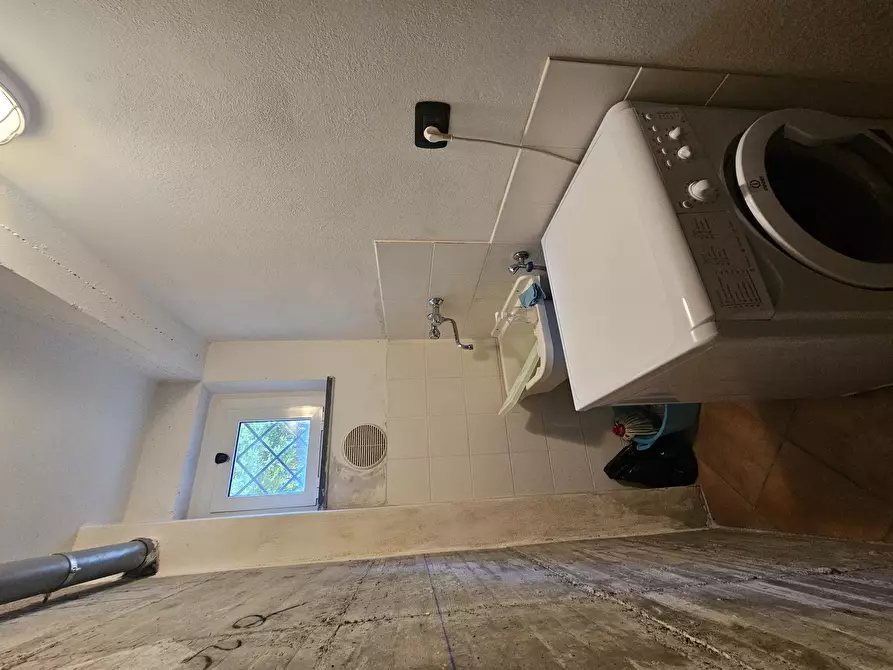 Immagine 47 di Villa in vendita  a Sarzana