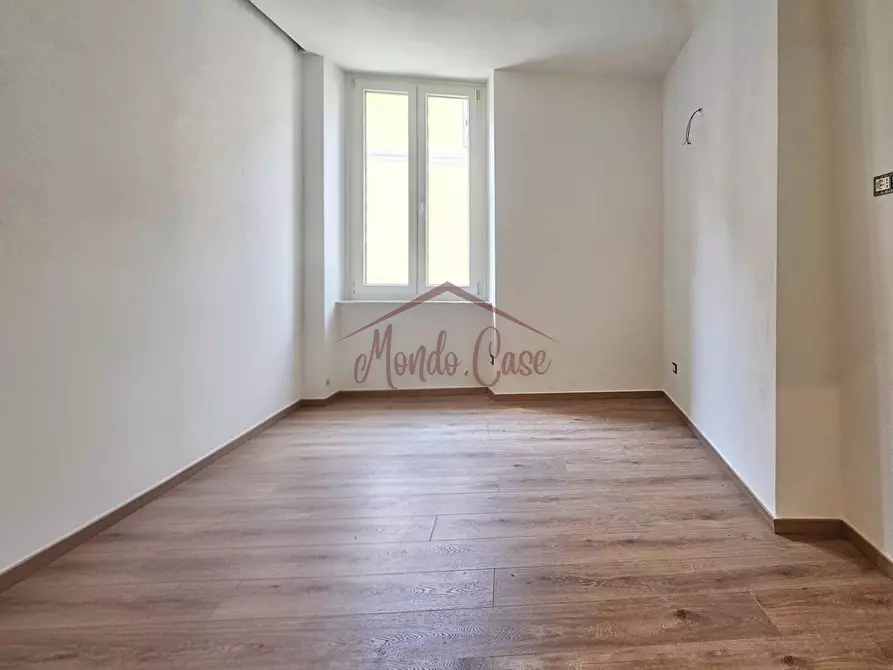 Immagine 22 di Trilocale in vendita  in Piazza Giacomo Matteotti 29 a Sarzana