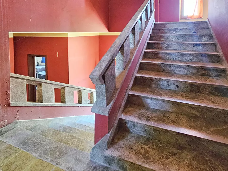 Immagine 23 di Villa in vendita  in Via Dogana 10 a Ortonovo