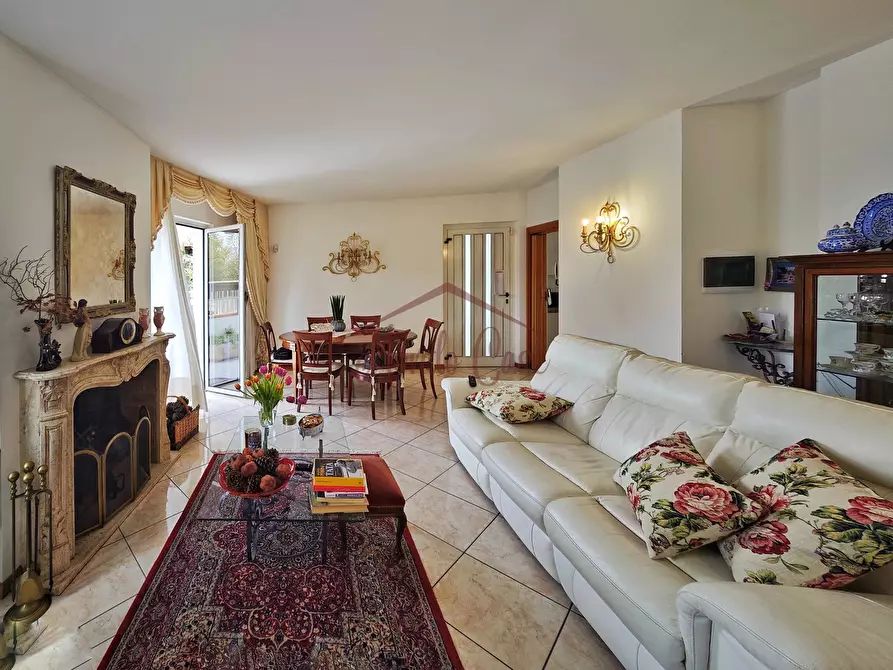 Immagine 24 di Porzione di casa in vendita  a Fosdinovo