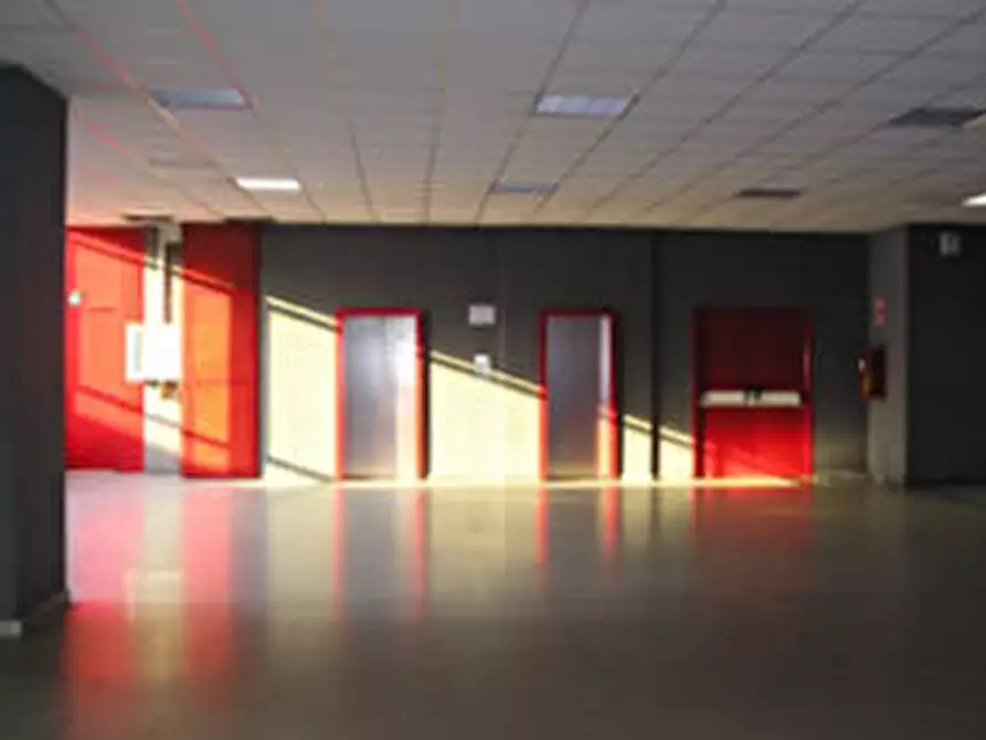 Immagine 33 di Ufficio in affitto  in Corso Svizzera 185 a Torino