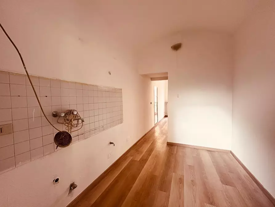 Immagine 18 di Bilocale in vendita  in Via San Donato 27 a Torino