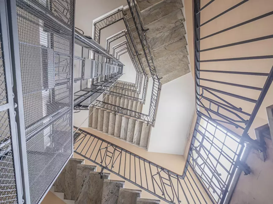 Immagine 5 di Trilocale in vendita  in Corso Novara 17 a Torino