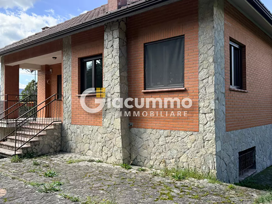 Immagine 9 di Villa in vendita  in CONTRADA MIRACOLO 60 a Avigliano