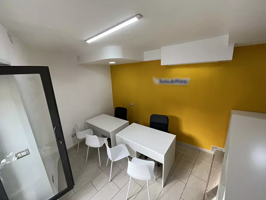 Immagine 10 di Locale commerciale in affitto  in Corso Umberto I 1 a Potenza