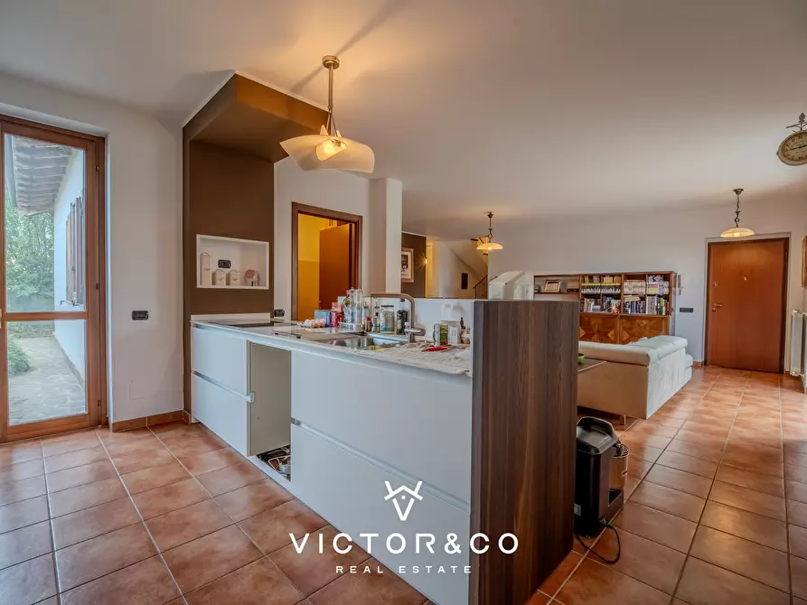 Immagine 5 di Casa bifamiliare in vendita  in Via Borghetto 4 a Casalino