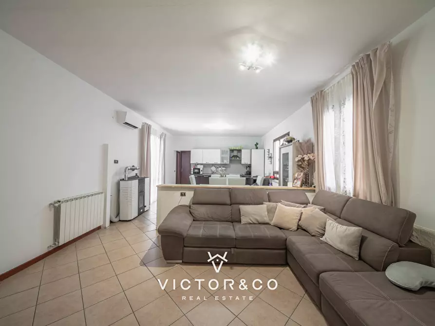 Immagine 23 di Casa bifamiliare in vendita  in Via Marconi snc a Briona